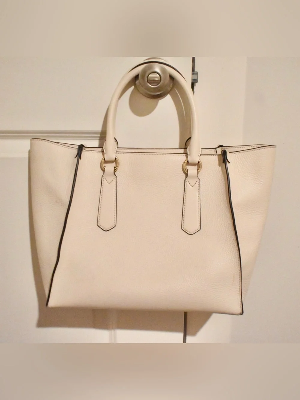 Michael Kors Handbag with Hand Straps - Beige. Used - Great Condition - Picture 2 of 10